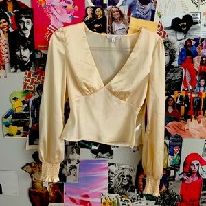 emory park silky top (STAIN ON BACK)